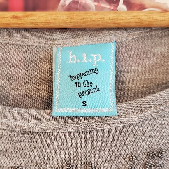 h.i.p. Gray Dolman Sleeve Shirt w/Dotted Detailing - Picture 6 of 7